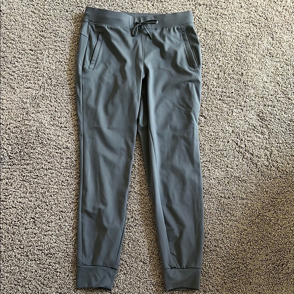 Avenue Gray Joggers with Tapered Legs and Elastic Cuffs